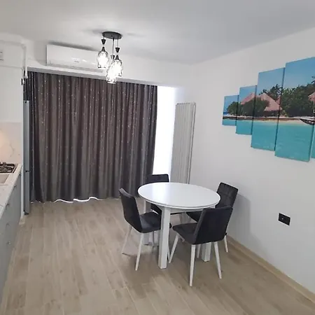 Infinity Aqua Blue Roof Pool & - Private Parking Apartment Navodari