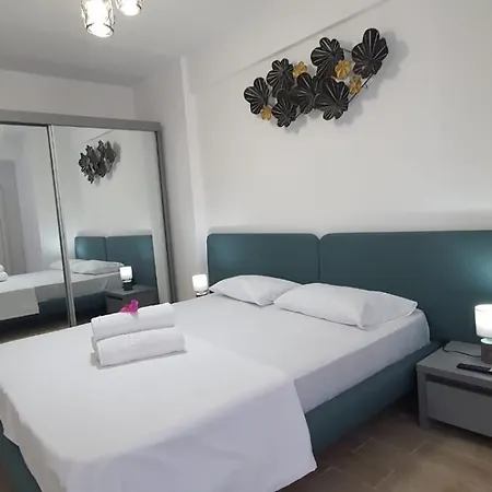 Infinity Aqua Blue Roof Pool & - Private Parking *
