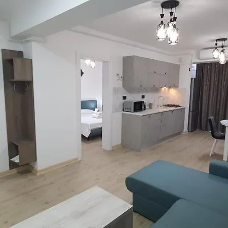 Infinity Aqua Blue Roof Pool & - Private Parking Apartment *
