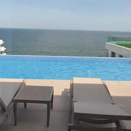Apartment Infinity Aqua Blue Roof Pool & - Private Parking *