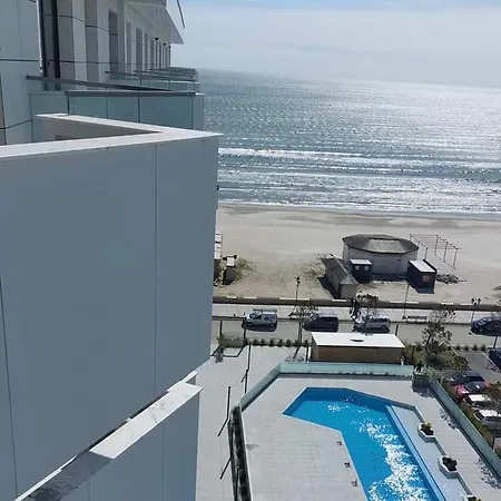 Infinity Aqua Blue Roof Pool & - Private Parking Apartment Navodari