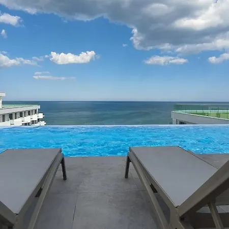 Infinity Aqua Blue Roof Pool & - Private Parking * Navodari