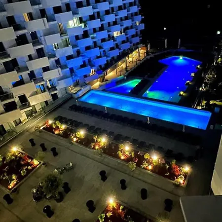 Infinity Aqua Blue Roof Pool & - Private Parking * Navodari